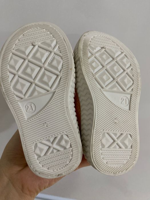 Обувь детская желтая