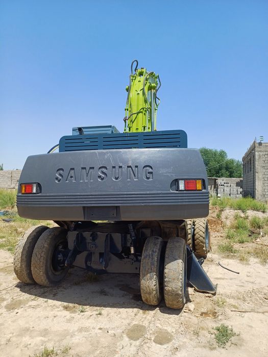 Продаётся экскаватор Самсунг 202