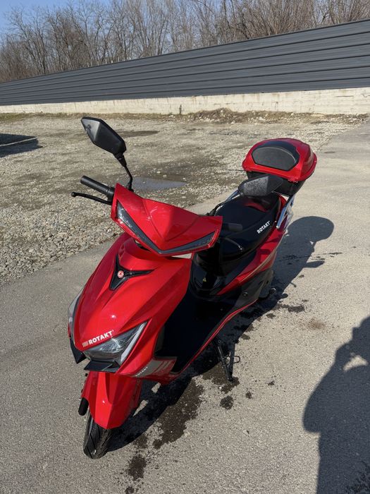 Vand scuter electric