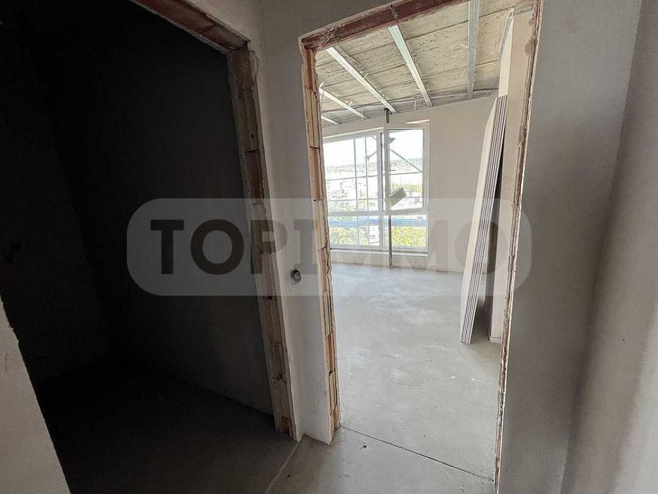 Продава се Тристаен апартамент в Варна, Владислав Варненчик - 85 кв.м за 1589 €/кв.м - Снимка #2