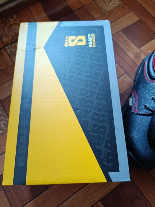 Защитни обувки/сейфти обувки