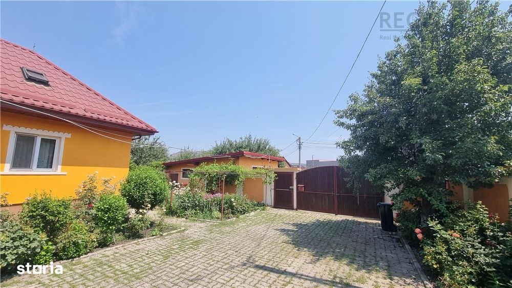 Casa de 4 camere zona Stupini
