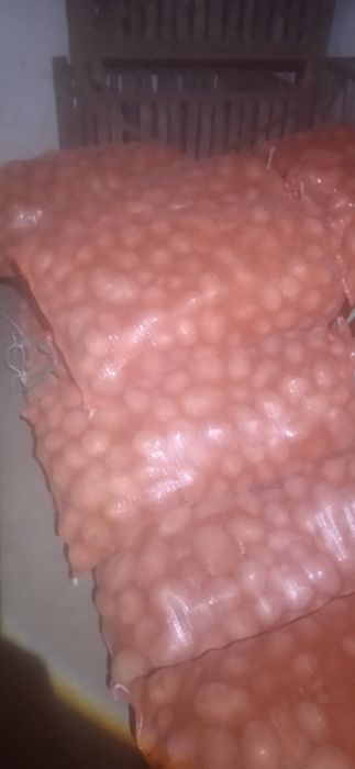Продам картошку в мешках