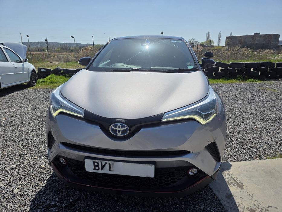 Toyota CHR hybrid benzina CVT faruri led vand intreaga sau dezmembrez