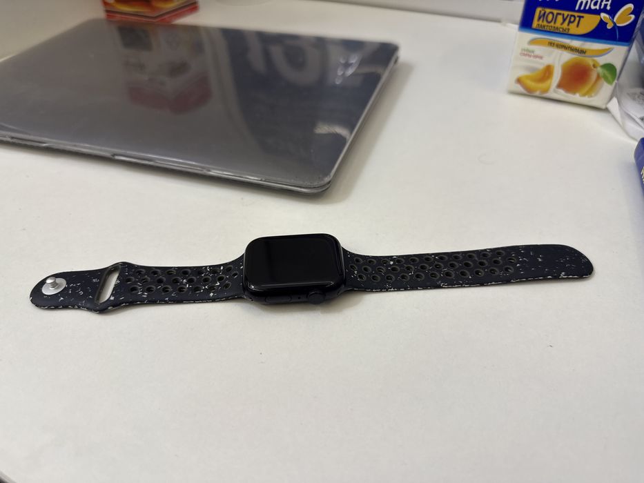 Apple watch SE 2 поколение