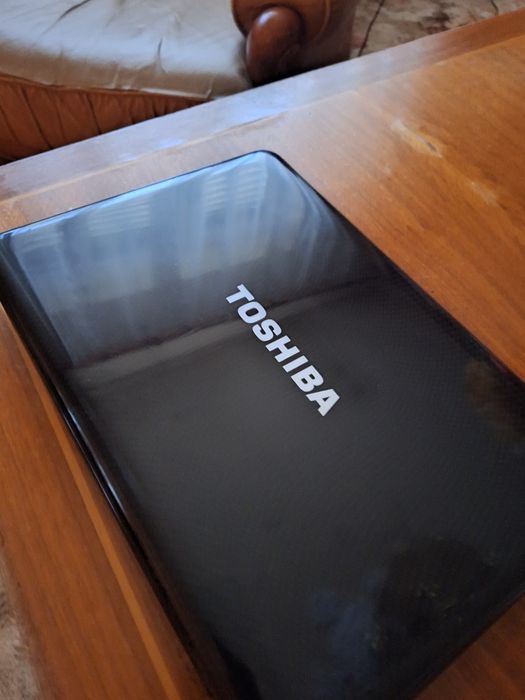 Laptop  TOSHIBA ..