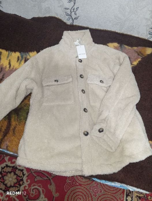 Teddi kurtka sotiladi