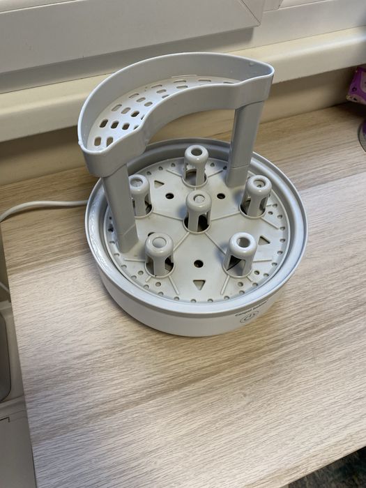 Стерилизатор за бебешки бутилки шишета Canpol Babies