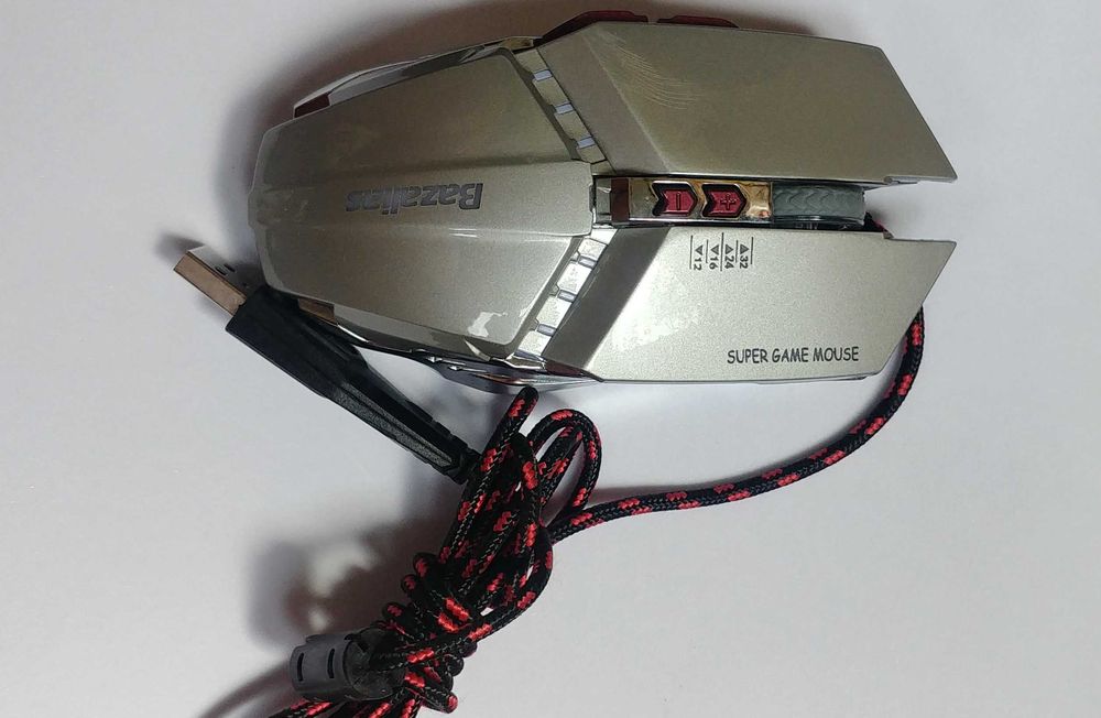 Игровая проводная мышь Bazalias V10 с подсветкой