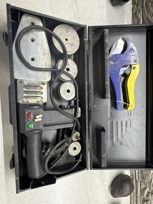 Продается паяльник для пластиковых труб