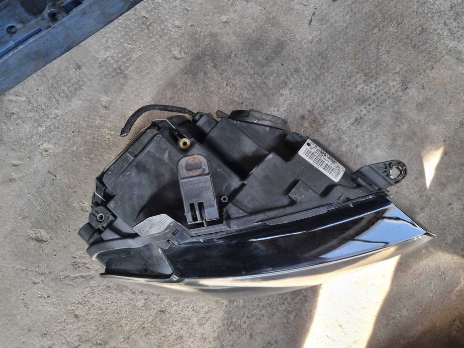 Far dreapta complet cu module xenon Audi A5 8T 2008 - 2011