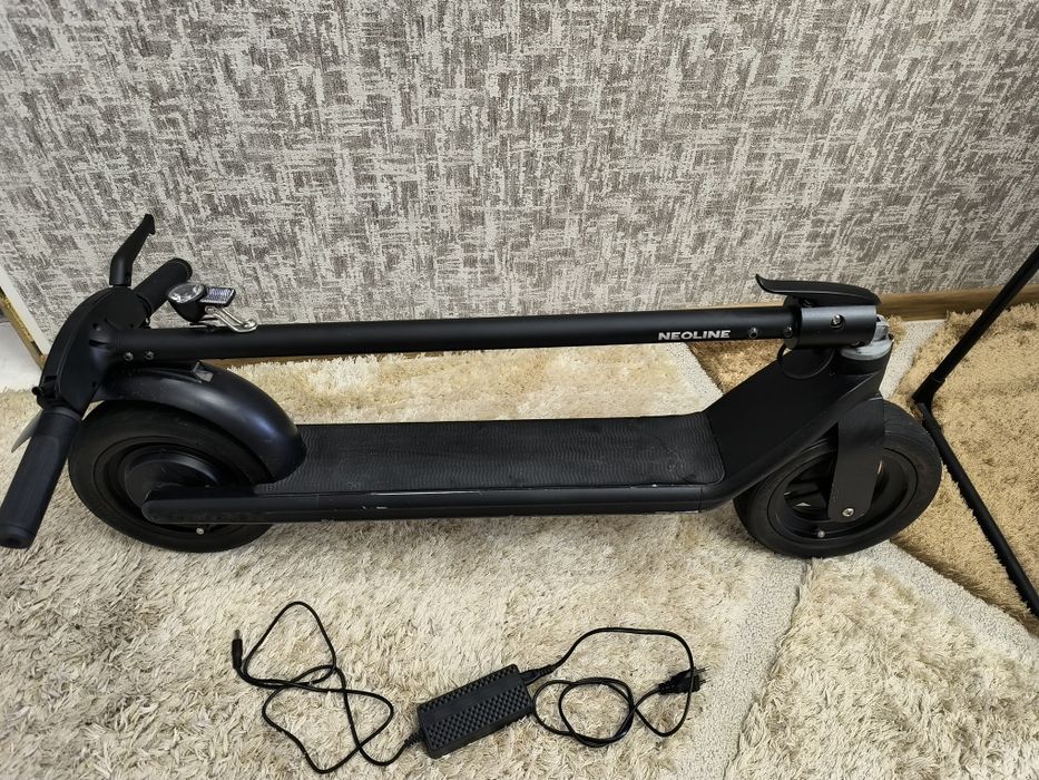 Продается срочно электрический самокат.