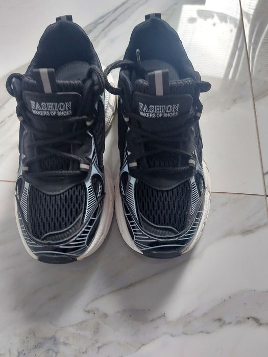 Детски маратонки за момиче