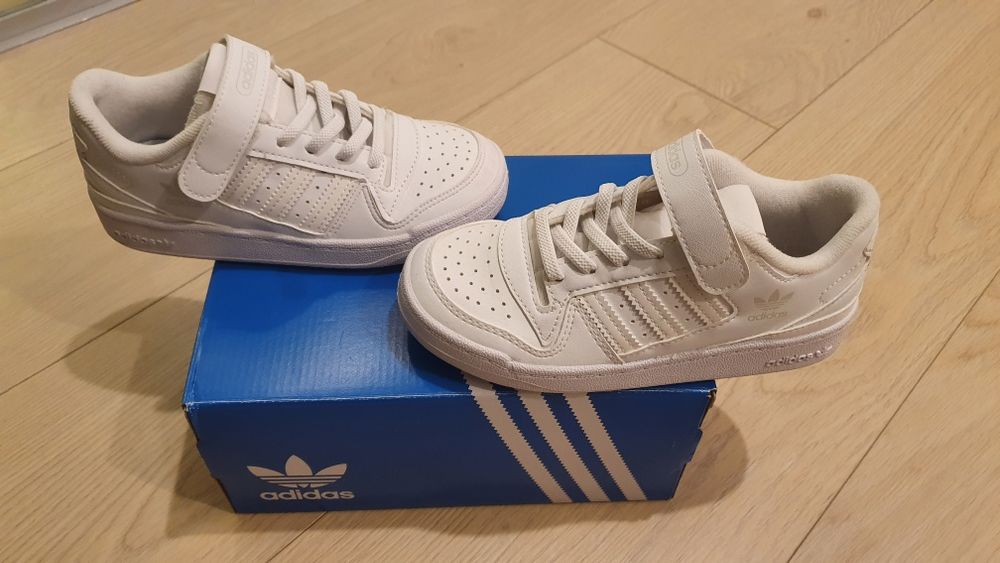 ADIDAS Forum Low C nr 30.5 copii unisex albi NOI Transport cu Fan Curier OLX EasyBox Posta