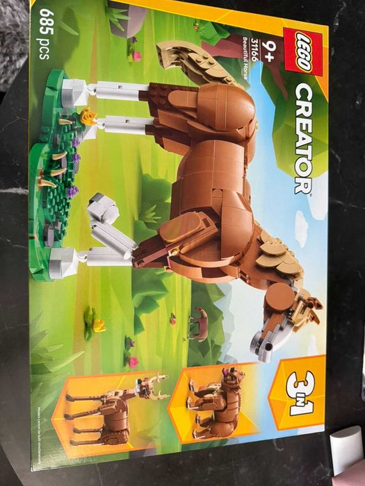 ЧИСТО НОВО ЛЕГО 3в1 - 685 части!