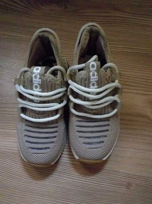 Adidasi adidas bej