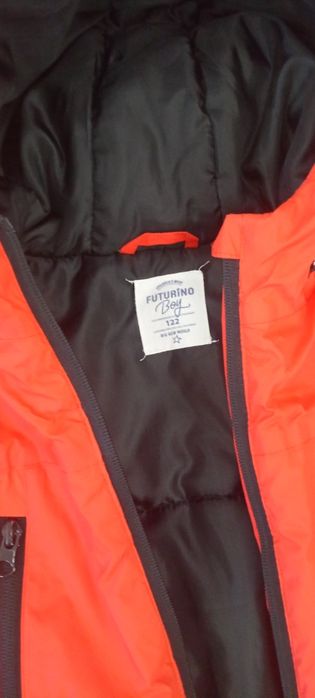 Продам куртку детскую