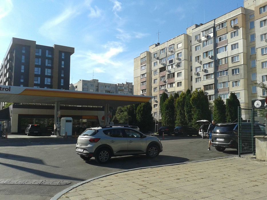 апартамент3 стаен за продажба ломско шосе до 2 спирки метро