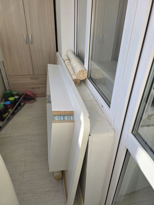 Стол белый кухонный