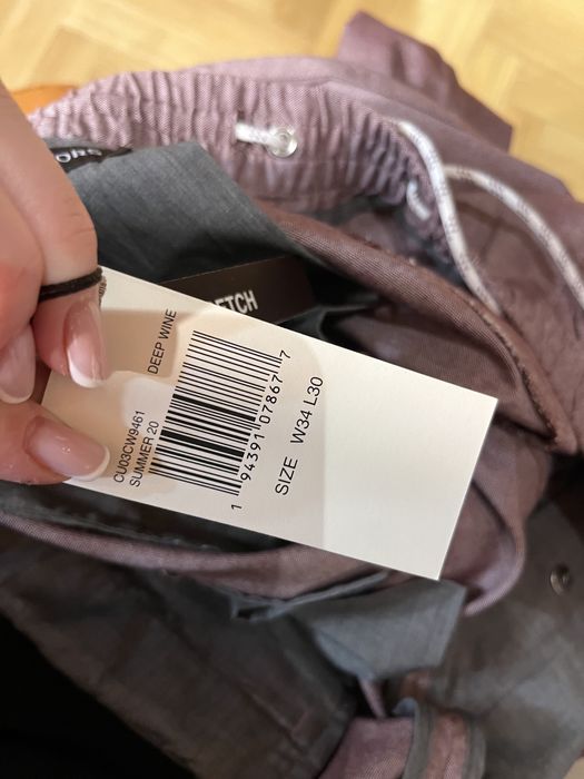 Pantaloni Michael Kors cu eticheta