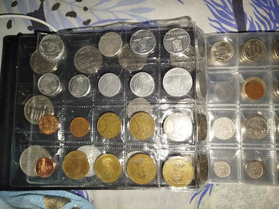 Vând colectia de monede clasor monede romanesti
