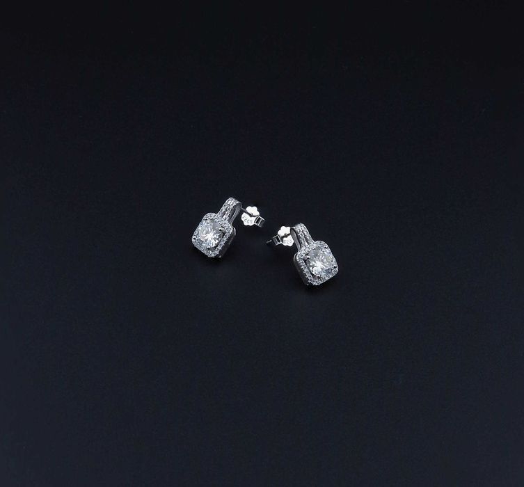 Cercei Argint 925 tip Halo cu Moissanite - Efect Diamant | Nou