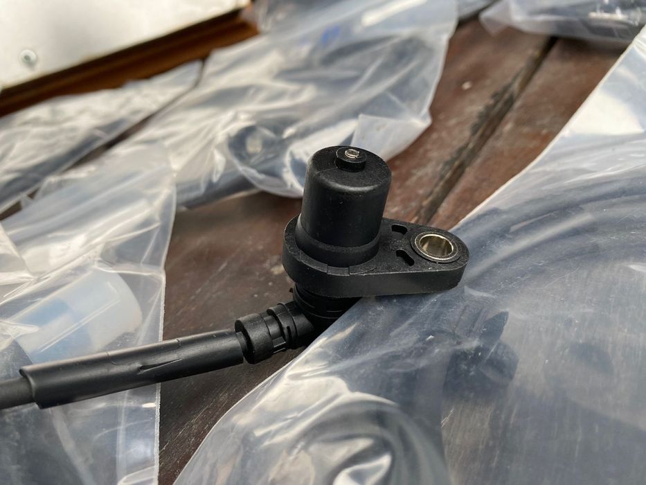 Передний датчик ABS LEXUS RX300,Harrier