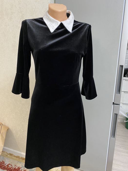 Красивое платье королевский бархат