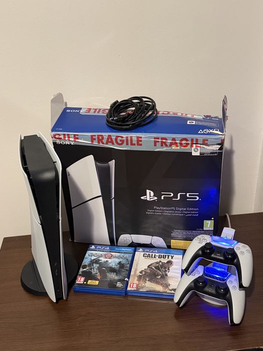 Play station 5 digital 1 TB, cu Garantie plus jocuri