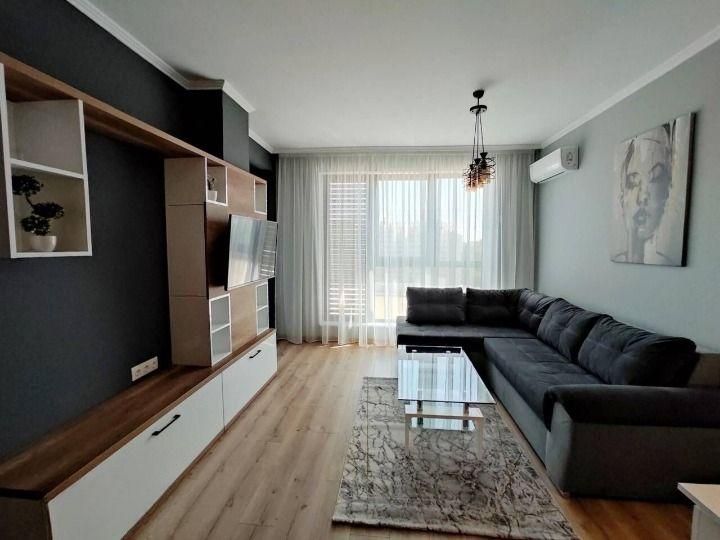 Дава се под наем Двустаен апартамент в Пловдив, Младежки Хълм - 67 кв.м за 600 € - Снимка #2