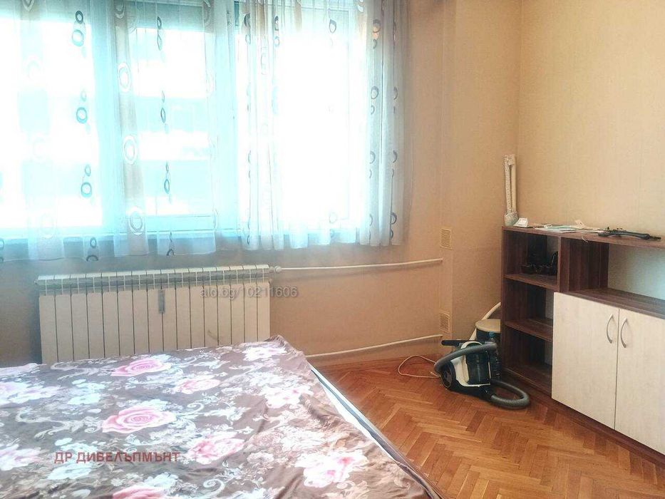 Продава 4-СТАЕН град София, Оборище