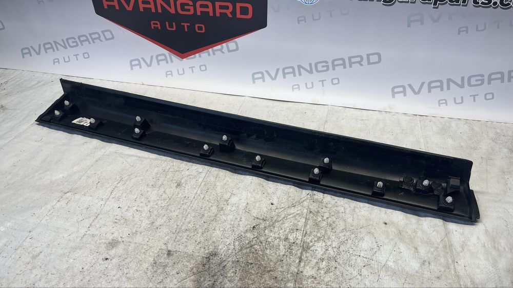 2 броя Декоративна лайстна за предна дясна врата Mazda CX-5 2023-