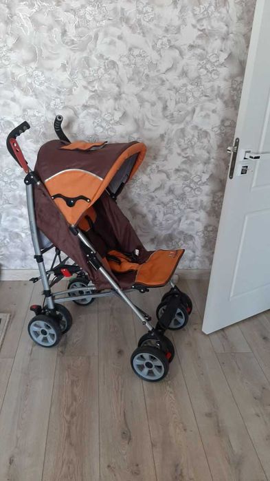 Детское коляска в очень хорошем состоянии.