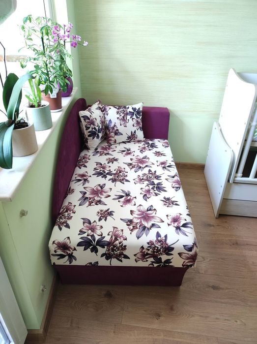 Разтегателен диван с ракла и функция сън