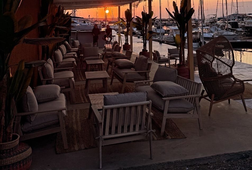 Маси столове  градинска мебел