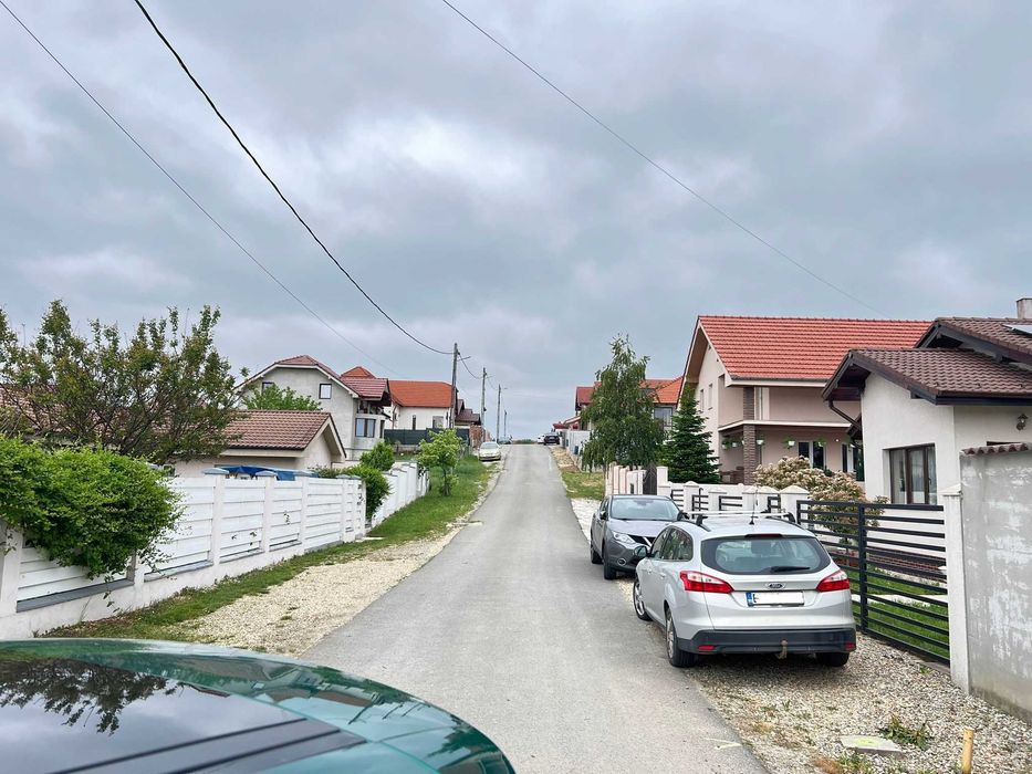 Casă individuală cu 3 dormitoare, 2 bai, living si bucatarie in Cihei, Sanmartin
