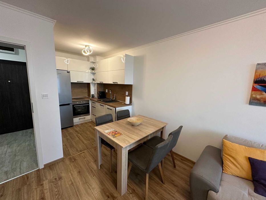 Дава се под наем Двустаен апартамент в Бургас, Зорница - 65 кв.м за 280.5 € - Снимка #2