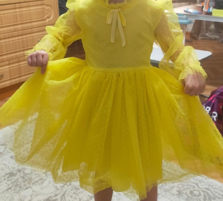 Продаю детские платья