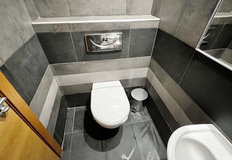 Дава се под наем Двустаен апартамент в София, Кръстова вада - 105 кв.м за 787.95 € - Снимка #7