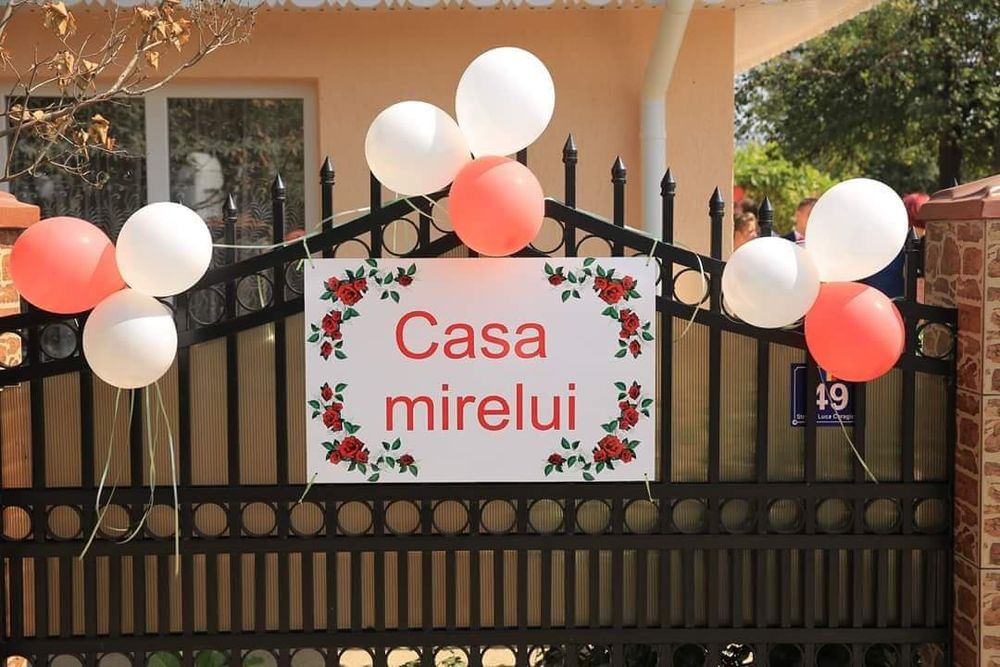 Casa mirilor plăcute