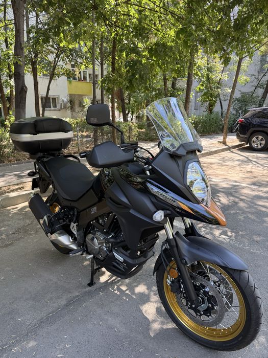 Suzuki V-Strom 650XT an 2025, rulaj 2700 km, impecabilă, accesorizată*