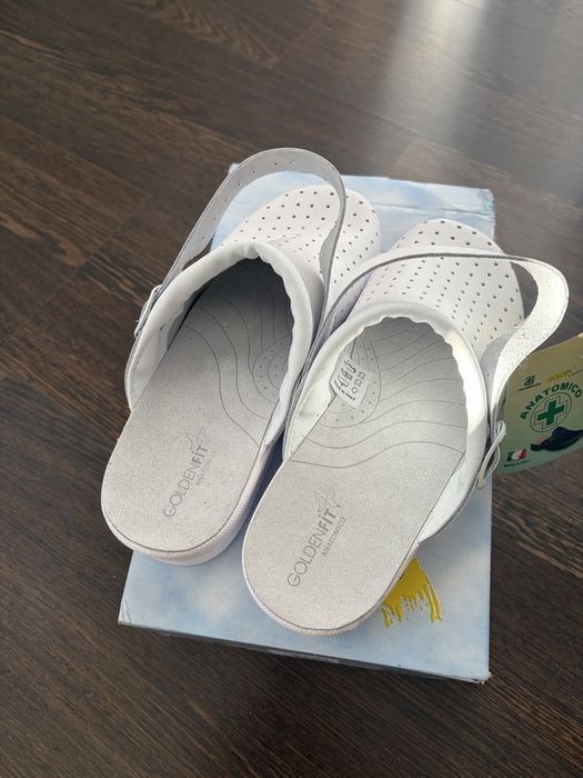 Saboti de lucru din piele noi marimea 35