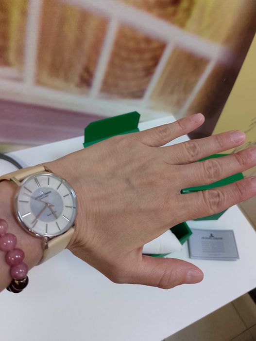 Нов марков дамски часовник Jacques Lemans 1-2112E