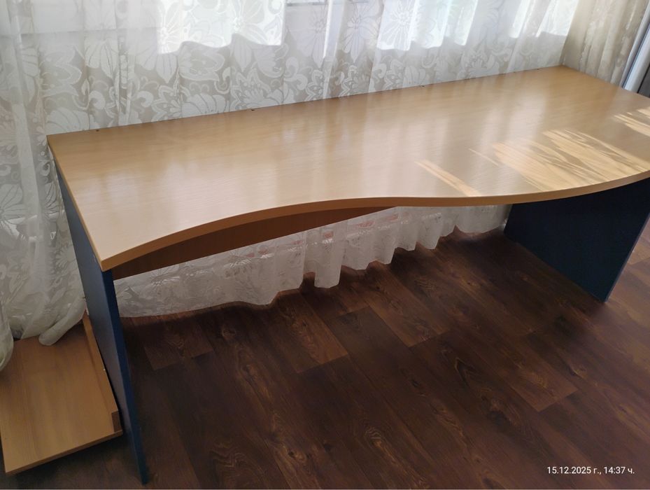 Бюро, използвано, без забележки 200/70 см.