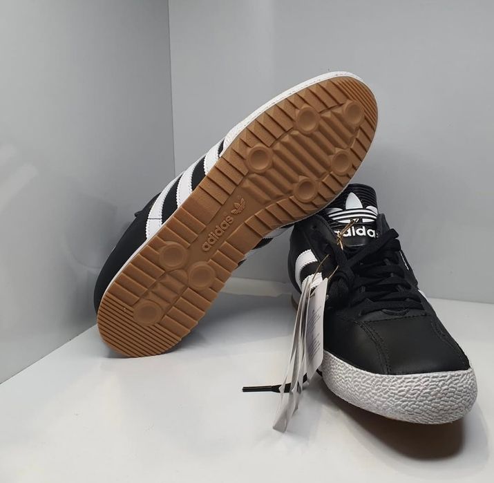Маратонки Adidas Super Samba

Чисто нови без кутия.

Размер 44 2/3 сте