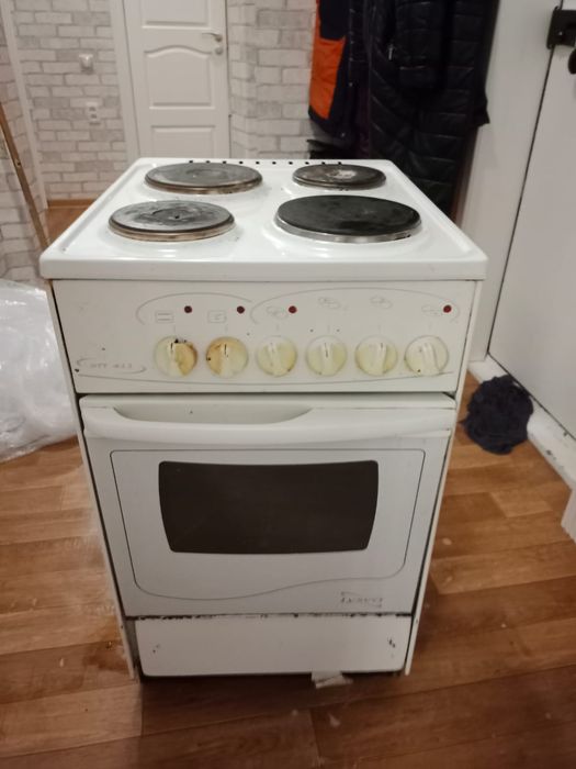 Продам электроплиту