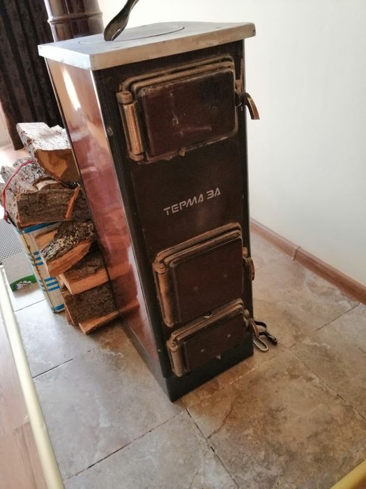 Продавам отоплителна печка на дърва