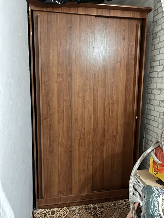 Продам Шкаф , шириной 1.2м , Высотой 2.2м , Купэ Шкаф, в хорошем сост.