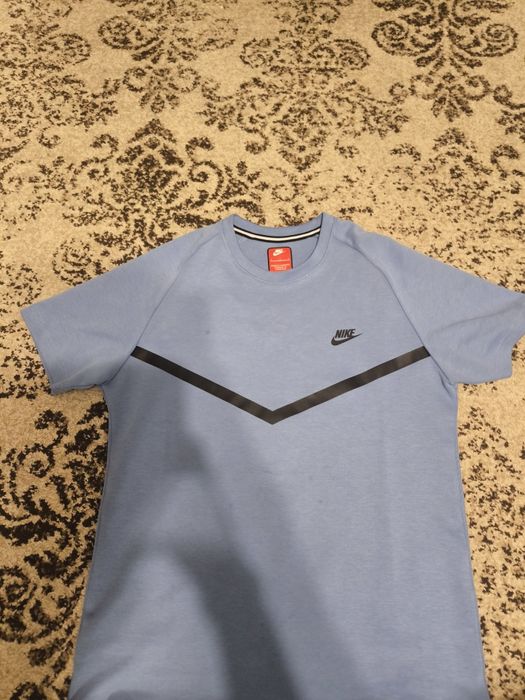 Nike tech pentru vară