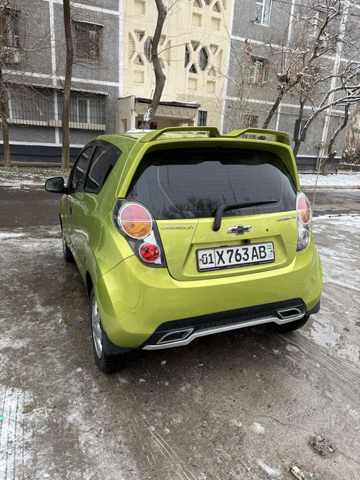 Spark  2013 зеленый